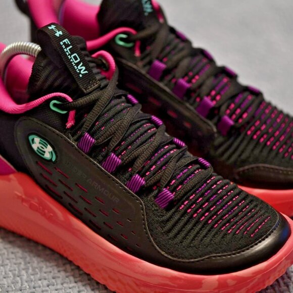 New! Size: 7 Women | Under Armour Flow Breakthru 5 | Black Andromeda Purple - Picture 10 of 16